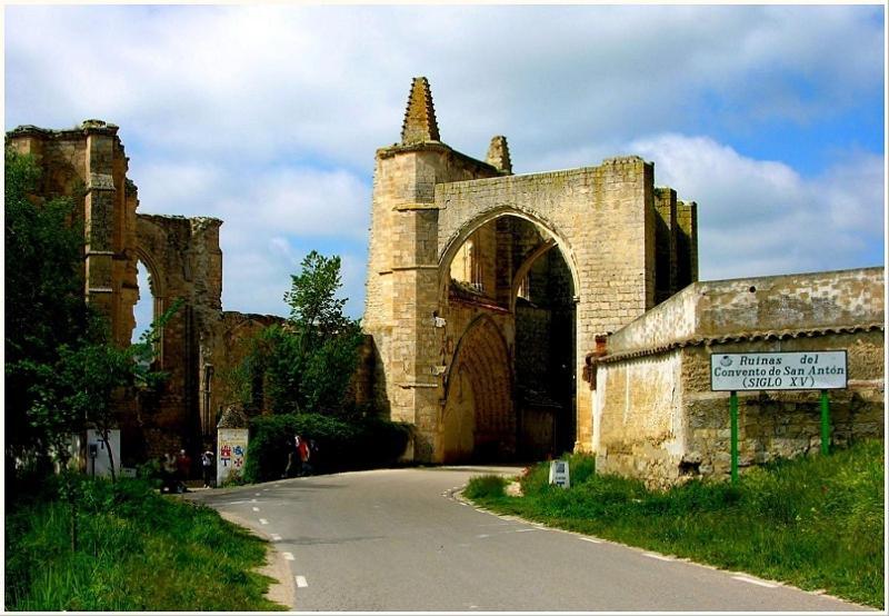 Camino De Santiago Hostel Castrojeriz Bagian luar foto